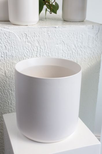 Kendall Pot 8.5", White